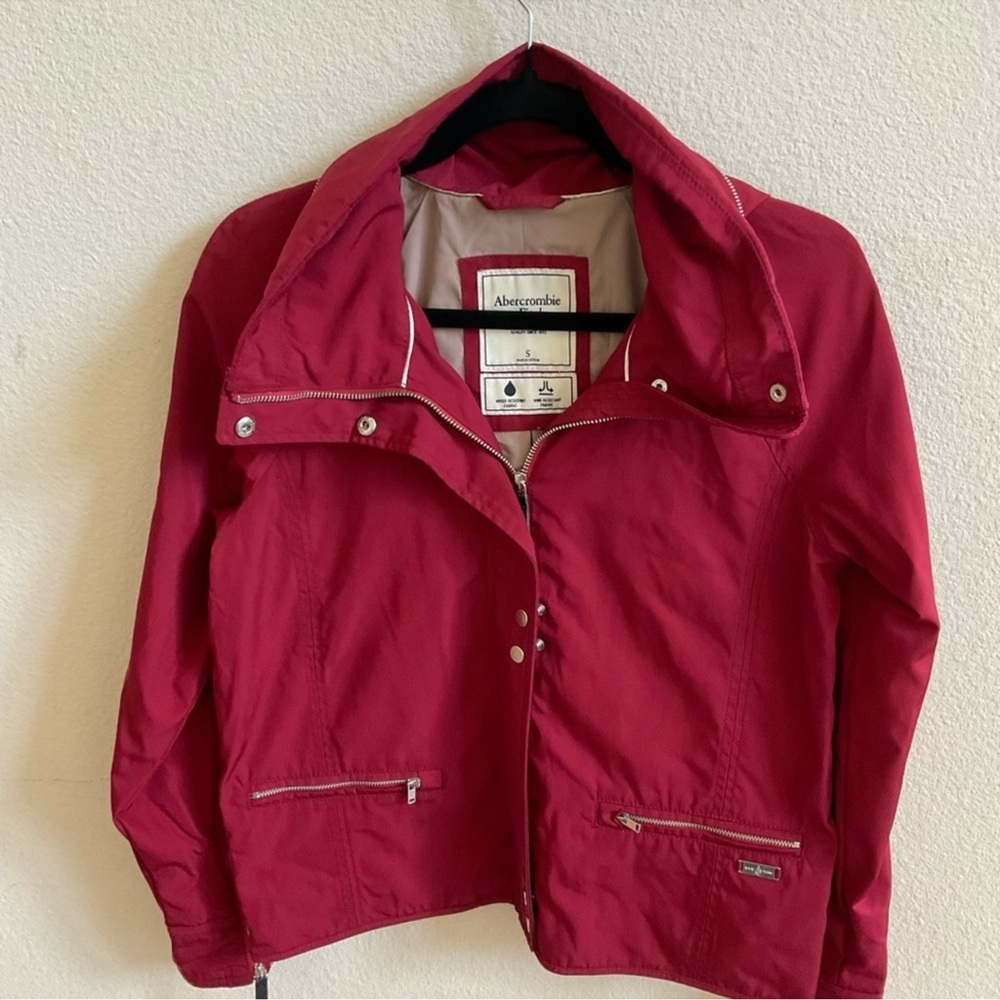 A&F Red Waterproof Raincoat w/ Unzippable Hood water‎ resistant burgundy wine - Picture 2 of 7